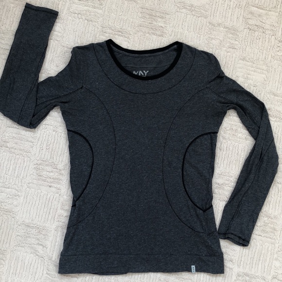 Marc New York long sleeve performance top grey black with thumbholes Size Small - Picture 1 of 16